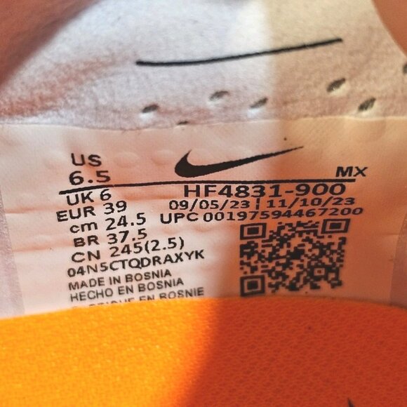 Athletic_Shoes